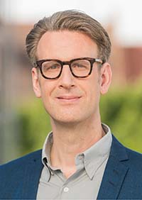 Portraitbild eines Mannes (Quelle: BAMF | Bildkraftwerk | Laurin Schmid) Portraitbild eines Mannes